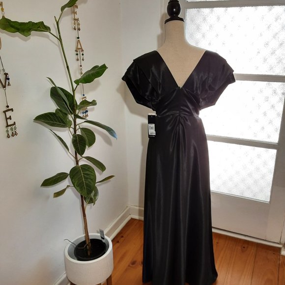 💗 Marilyn Monroe-style Petite 8 Formal Dress with Diamonte Buckle - full length - Picture 8 of 10